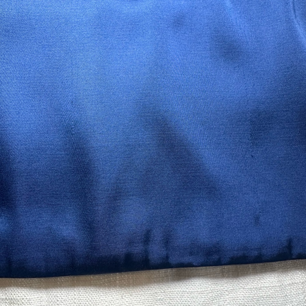 Abercrombie & Fitch Cropped Satin Plunge Navy Blouse - Picture 15 of 15